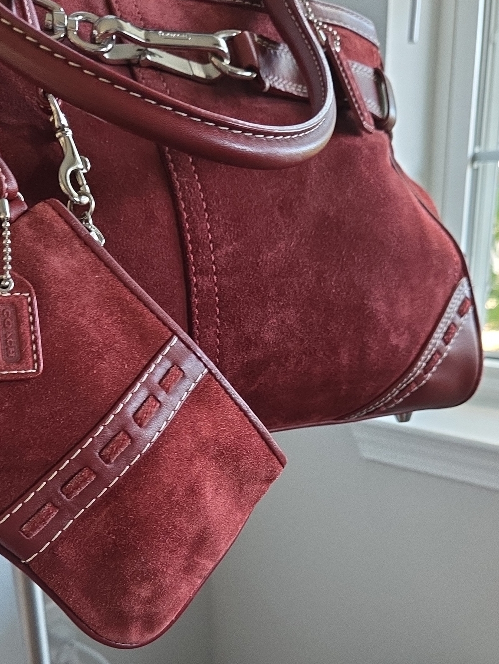 COACH 2007 Burgundy Suede Hamptons Satchel Crossbody Bag w/Wristlet - Picture 3 of 16